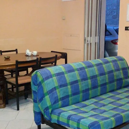Casa Nuzzo راكالي